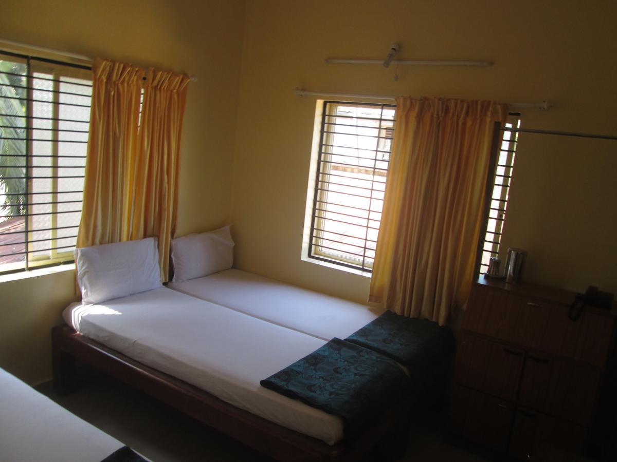 Dhenu Atithya Hotel Māvalli Buitenkant foto