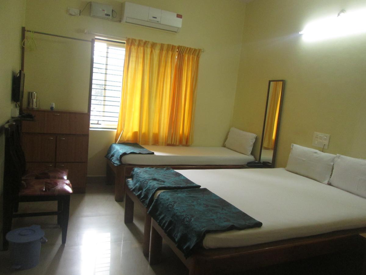 Dhenu Atithya Hotel Māvalli Buitenkant foto